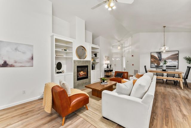 3900 Green Forest Ln, Sacramento, CA 95821