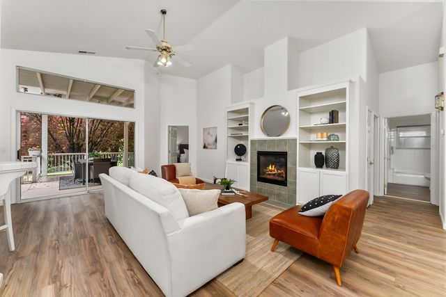 3900 Green Forest Ln, Sacramento, CA 95821