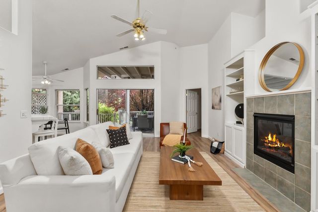 3900 Green Forest Ln, Sacramento, CA 95821