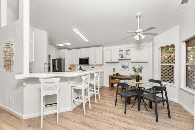 3900 Green Forest Ln, Sacramento, CA 95821