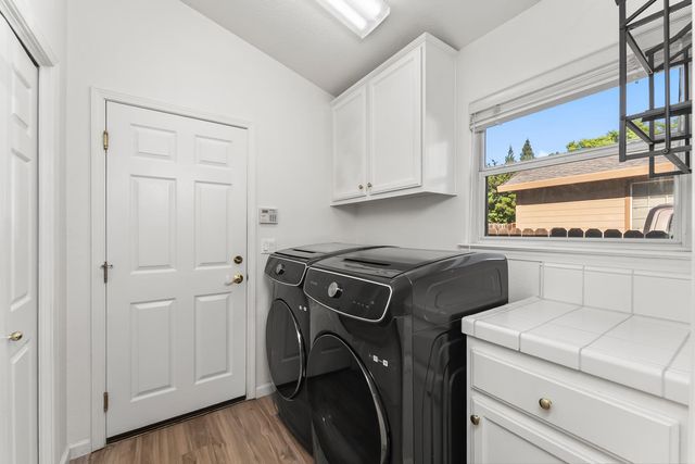 3900 Green Forest Ln, Sacramento, CA 95821