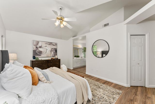 3900 Green Forest Ln, Sacramento, CA 95821