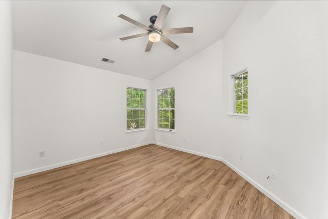 3900 Green Forest Ln, Sacramento, CA 95821