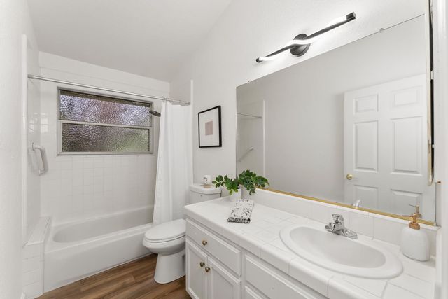 3900 Green Forest Ln, Sacramento, CA 95821