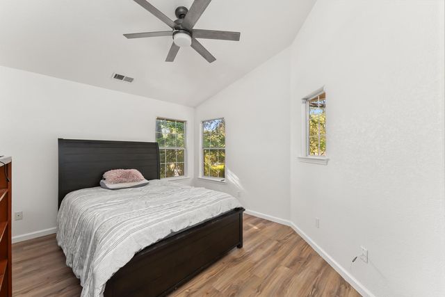 3900 Green Forest Ln, Sacramento, CA 95821