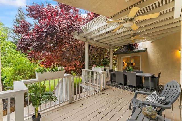 3900 Green Forest Ln, Sacramento, CA 95821