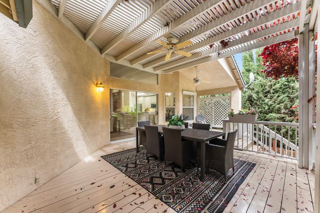 3900 Green Forest Ln, Sacramento, CA 95821