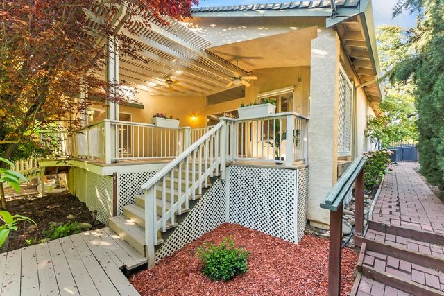 3900 Green Forest Ln, Sacramento, CA 95821