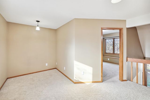 1070 50th Street 12A, West Des Moines, IA 50266