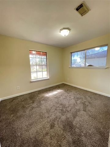 322 Wisteria Street, Richwood, TX 77531