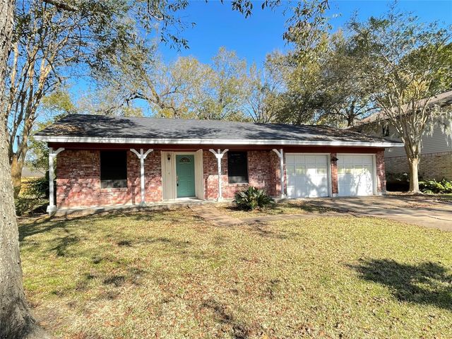 322 Wisteria Street, Richwood, TX 77531