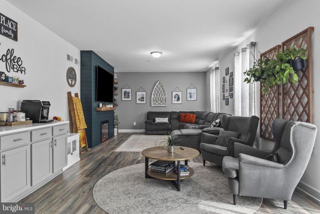 4131 SHANELLE CT, Hampstead, MD 21074