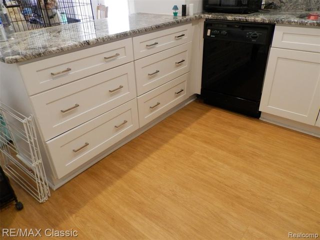 41345 Singh Boulevard, Novi, MI 48375