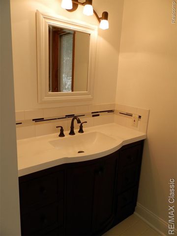 41345 Singh Boulevard, Novi, MI 48375