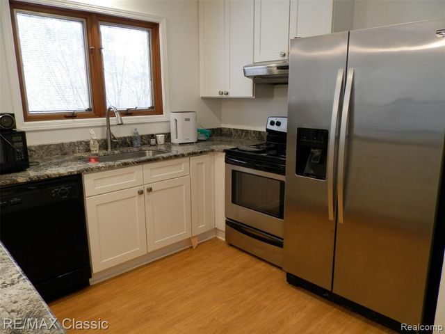 41345 Singh Boulevard, Novi, MI 48375