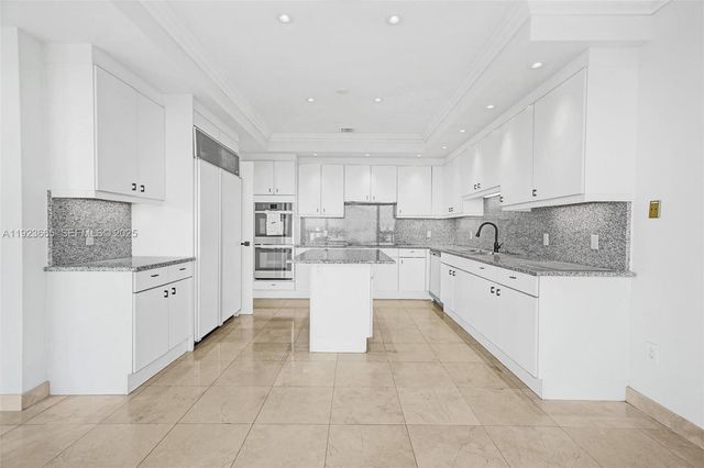 10101 Collins Ave 17A, Bal Harbour, FL 33154