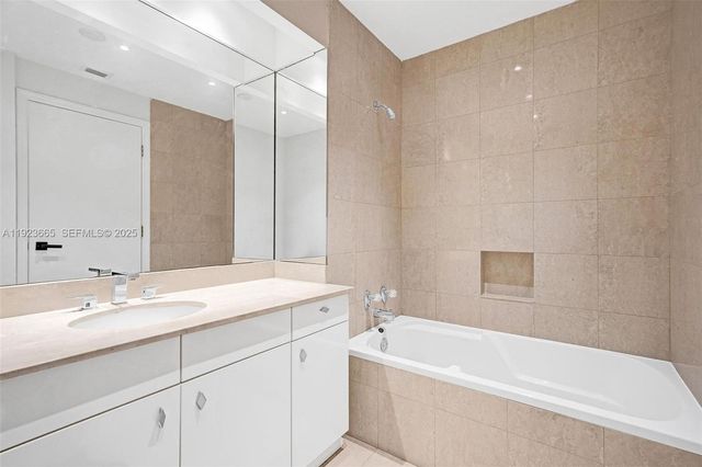 10101 Collins Ave 17A, Bal Harbour, FL 33154