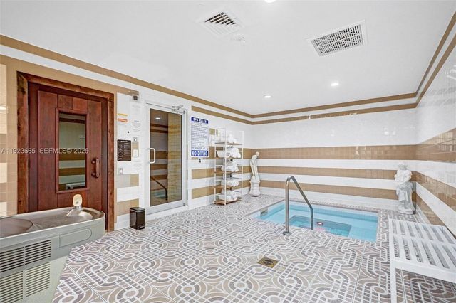 10101 Collins Ave 17A, Bal Harbour, FL 33154