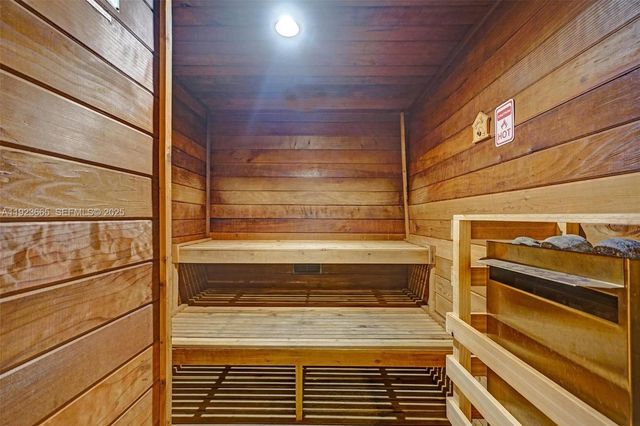 10101 Collins Ave 17A, Bal Harbour, FL 33154