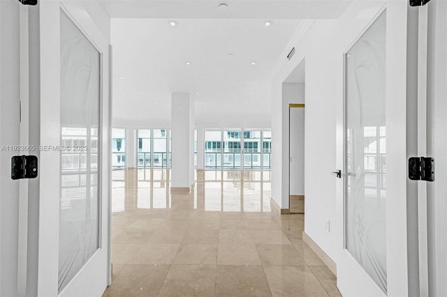 10101 Collins Ave 17A, Bal Harbour, FL 33154