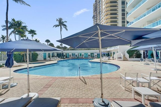 10101 Collins Ave 17A, Bal Harbour, FL 33154