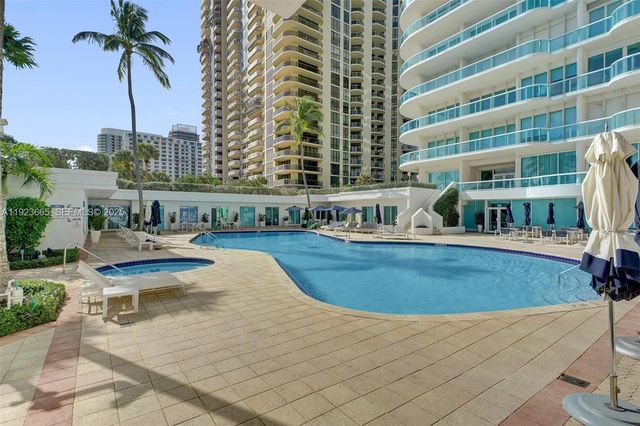 10101 Collins Ave 17A, Bal Harbour, FL 33154