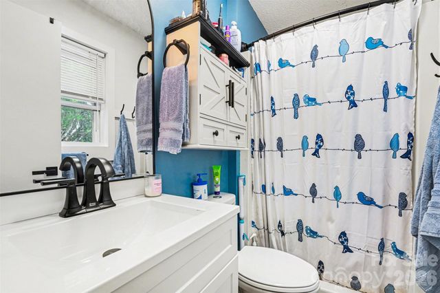 780 Saint James Church Road, Newton, NC 28658