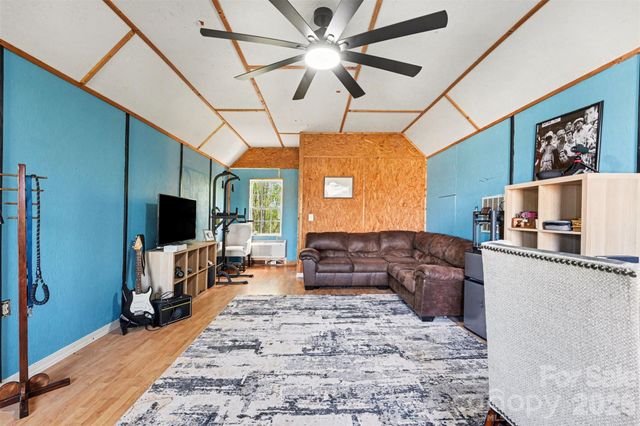 780 Saint James Church Road, Newton, NC 28658