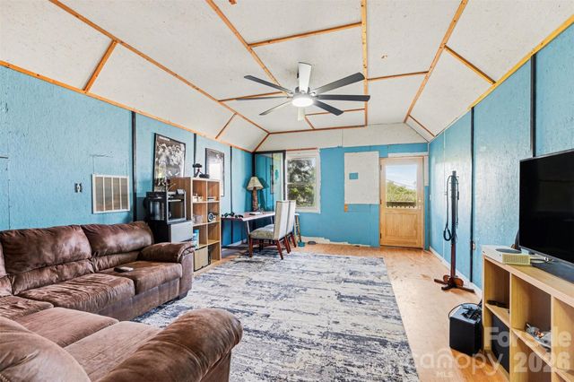 780 Saint James Church Road, Newton, NC 28658