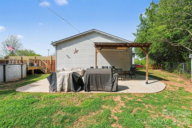 780 Saint James Church Road, Newton, NC 28658