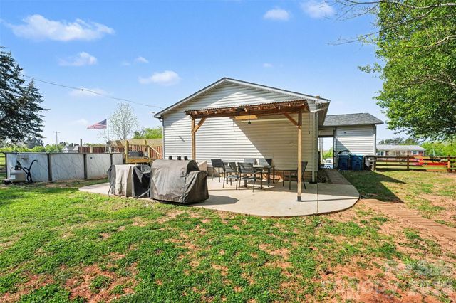 780 Saint James Church Road, Newton, NC 28658