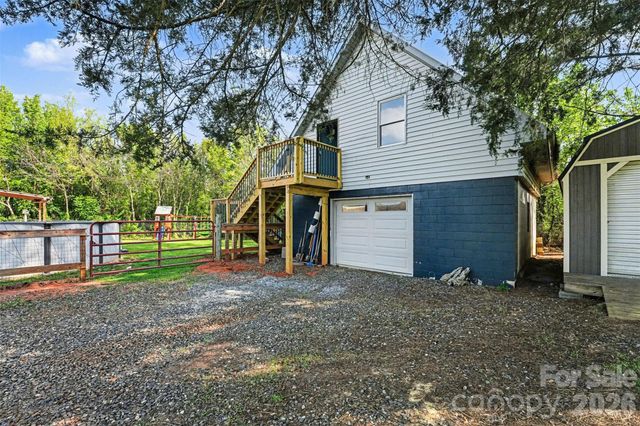 780 Saint James Church Road, Newton, NC 28658