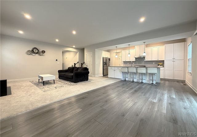 38 Sierra Drive, Amherst, NY 14228