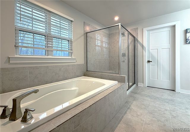 38 Sierra Drive, Amherst, NY 14228