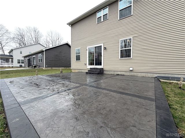 38 Sierra Drive, Amherst, NY 14228