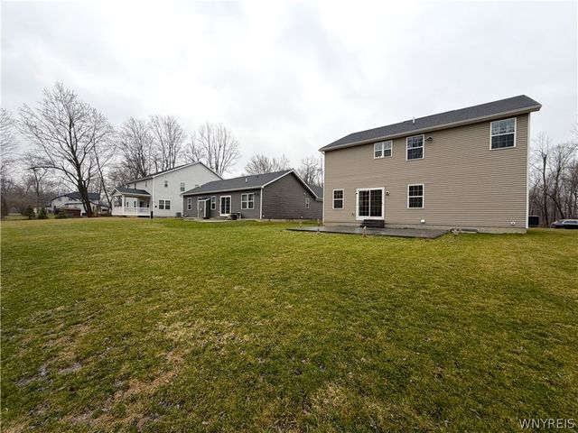 38 Sierra Drive, Amherst, NY 14228