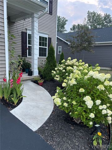 38 Sierra Drive, Amherst, NY 14228