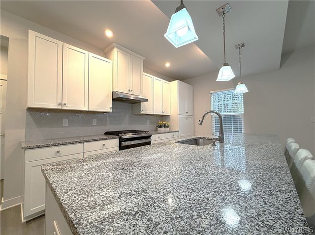 38 Sierra Drive, Amherst, NY 14228