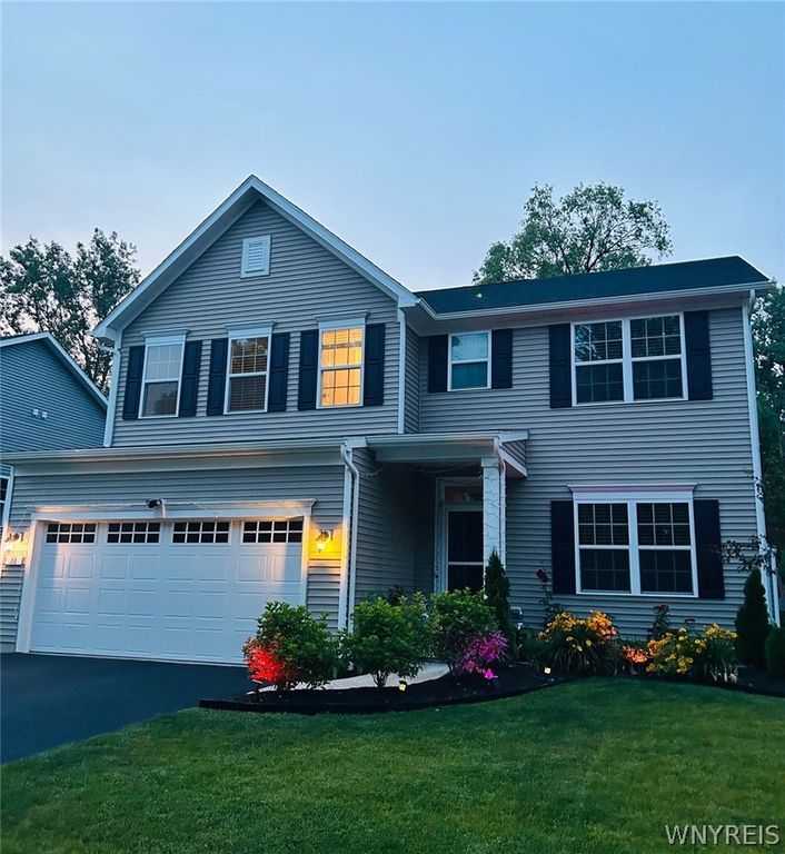 38 Sierra Drive, Amherst, NY 14228