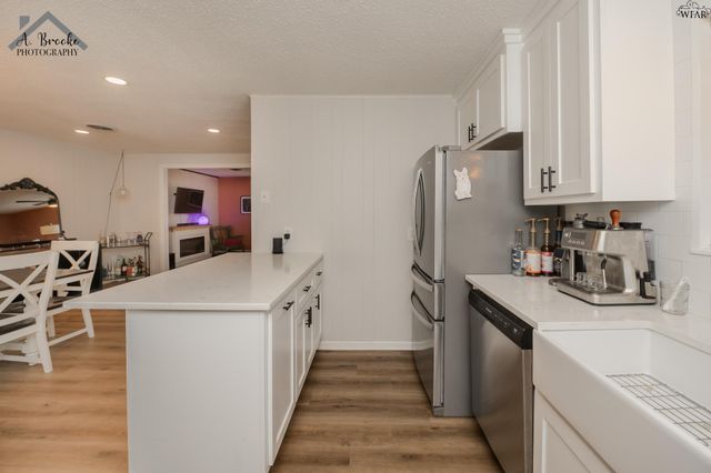 901 MIMOSA STREET, Burkburnett, TX 76354