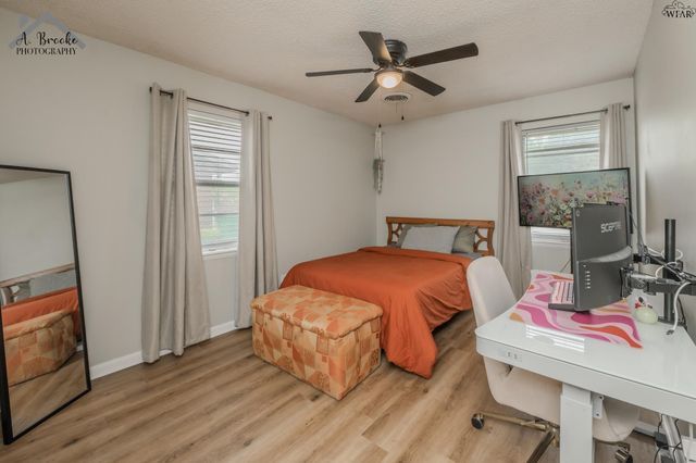 901 MIMOSA STREET, Burkburnett, TX 76354