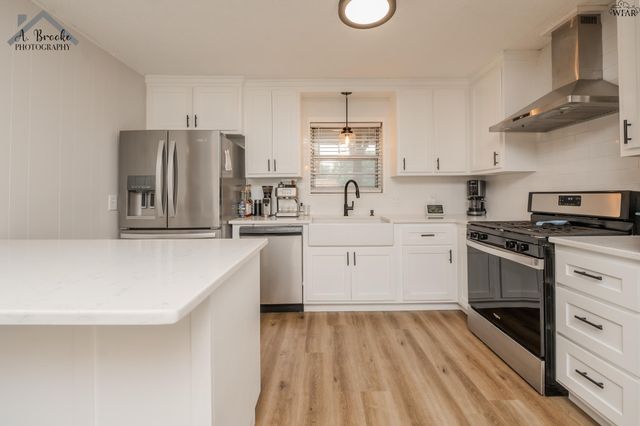 901 MIMOSA STREET, Burkburnett, TX 76354