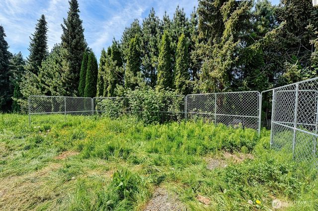 325 N Hawthorne Street, Burlington, WA 98233