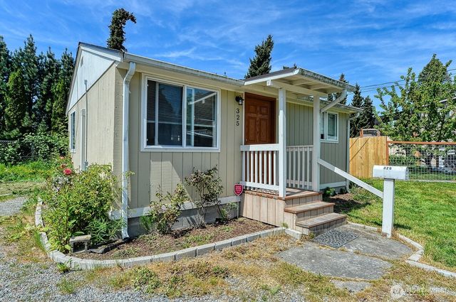 325 N Hawthorne Street, Burlington, WA 98233