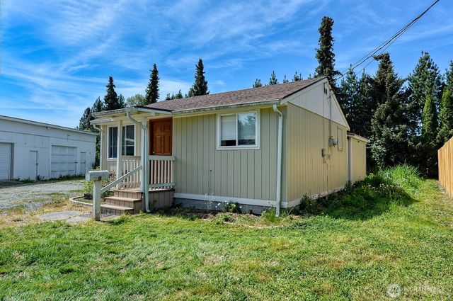 325 N Hawthorne Street, Burlington, WA 98233