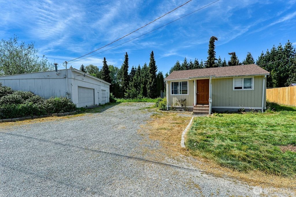 325 N Hawthorne Street, Burlington, WA 98233
