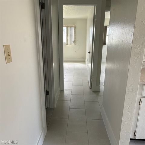 26 Hamlin CT, Lehigh Acres, FL 33936