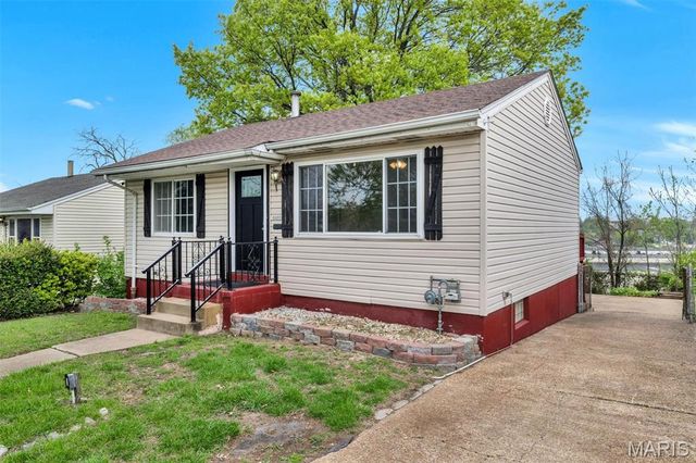 6453 Colletta Drive, St Louis, MO 63139