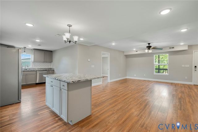 220 Mercury St, Petersburg, VA 23803
