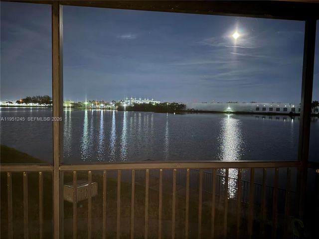 15539 N Miami Lakeway N 203-22, Miami Lakes, FL 33014